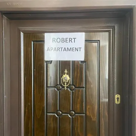 Robert Center Berati