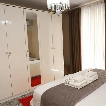 Robert Center Lägenhet