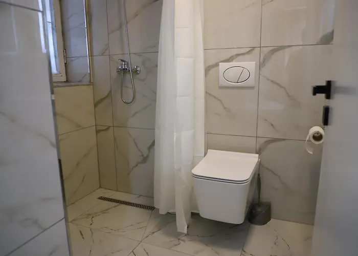 Robert Center 培拉特