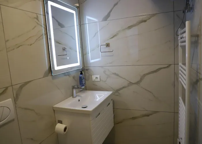 Robert Center 培拉特