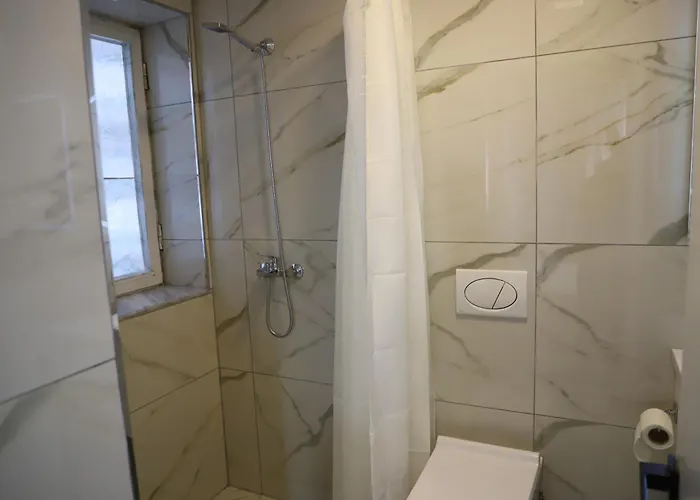 Robert Center 培拉特